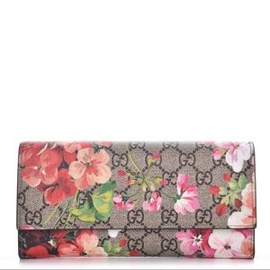 GUCCI Blooms GG Supreme Rose LongFlap Clutch Purse
